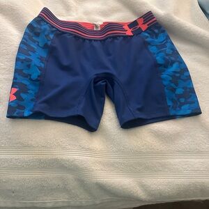 Under Armour boys fitted heat gear shorts YXL blue/orange with blue cameo